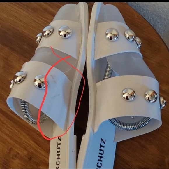 Schutz  Womens White Silver Stud Sandals Lizzie Jelly Rubber  FLAW Sz.9 - Picture 8 of 10